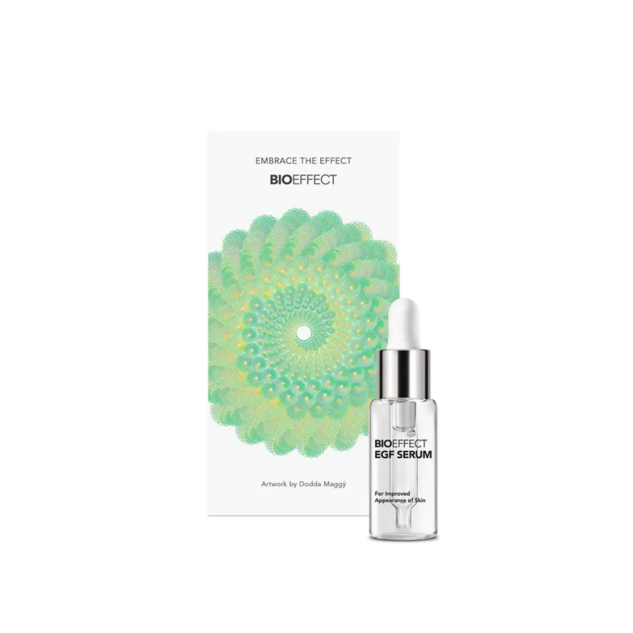 Powerful serum to reduce fine lines and wrinkles, promoting a smooth complexion